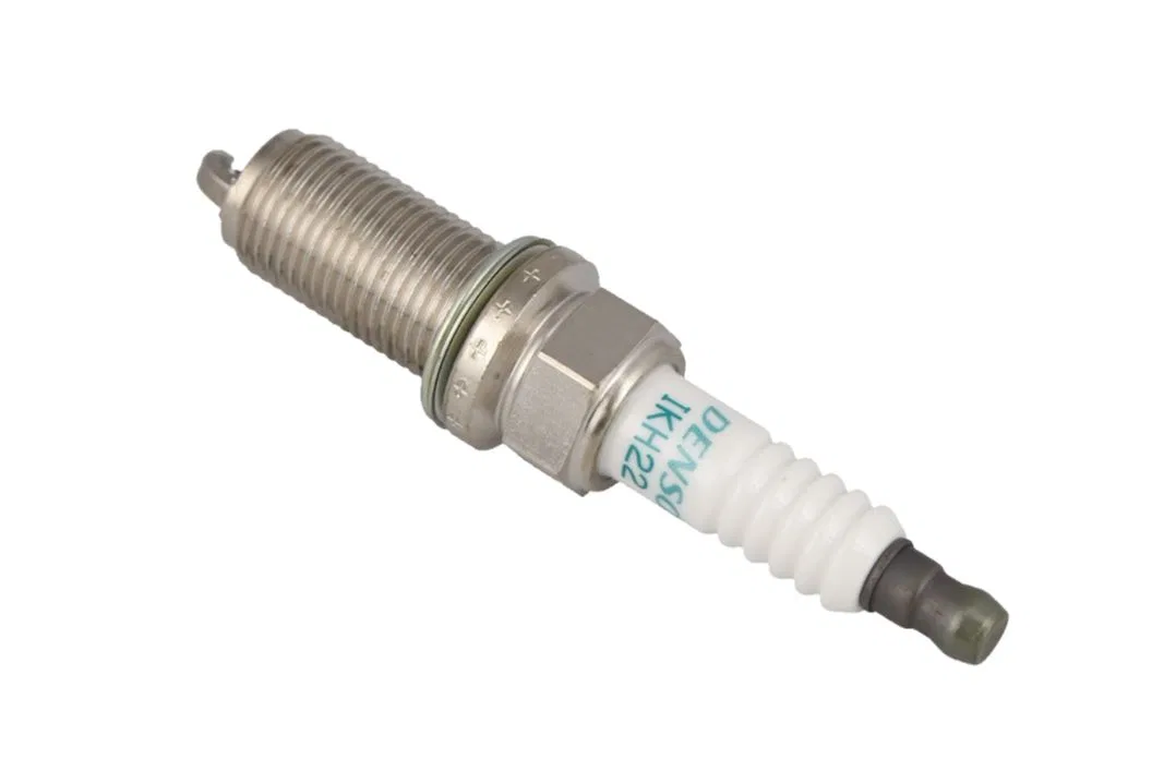5345 – DENSO Spark Plug, OE Replacement Resistor Copper iridium Standard Single Also Use New Number  - view 3